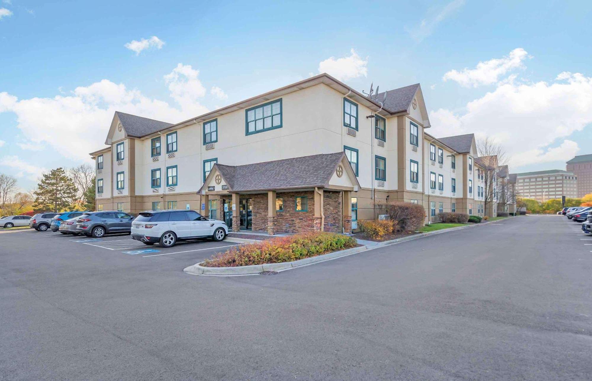 Extended Stay America Select Suites - Chicago - Даунерс-Гров Экстерьер фото